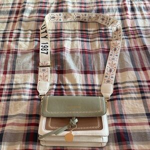 SN Fashion Casual Colorblock Crossbody Bag in Sage Green and Brown